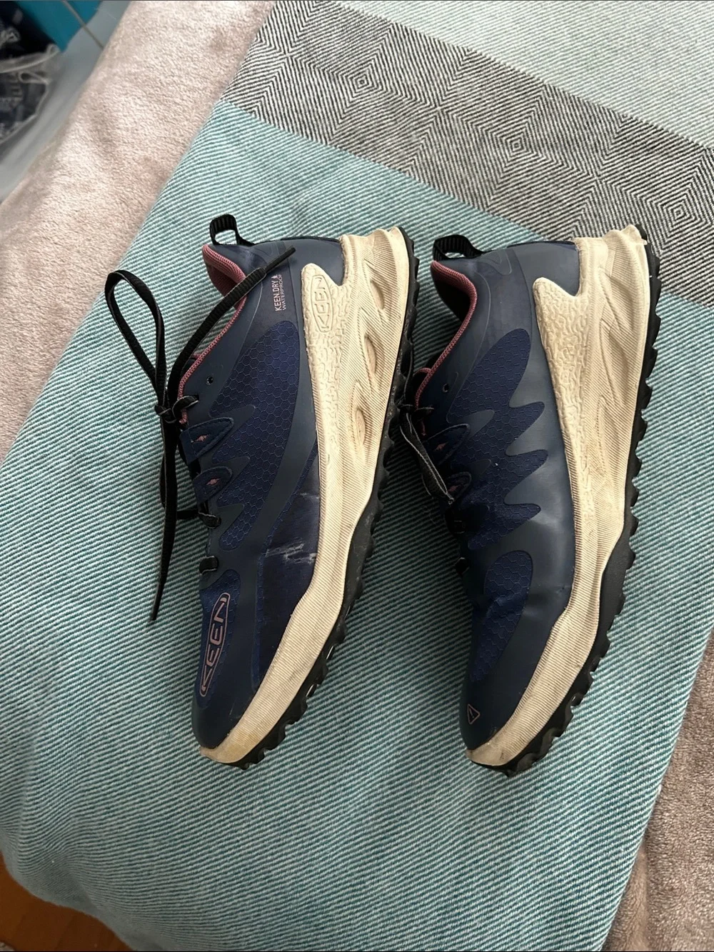 Keen women zionic